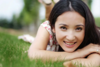 ​王妍苏：曾是广告女王，演过《何以》许影，戏外已是三个孩子的妈