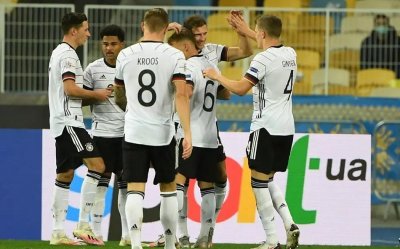 ​四星德国想创辉煌？阵容缺陷明显，真有点想念波兰莱万