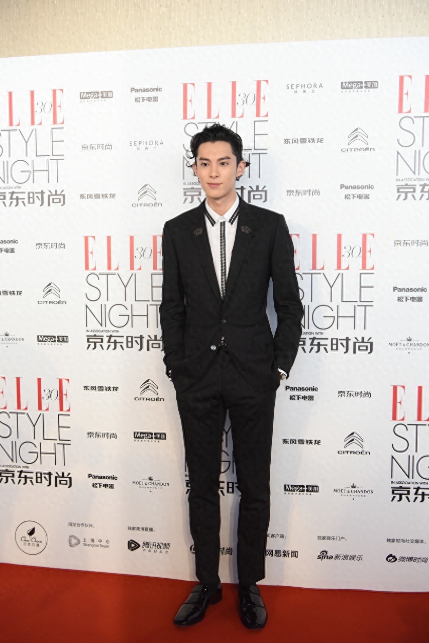 新版流星花园中的“道明寺”扮演者王鹤棣,颜值太高了