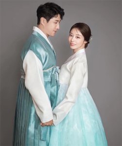 ​Tara智妍结婚(为何让人觉得如此悲伤？)