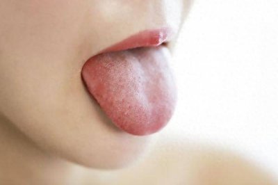​舌苔越干净越好？错！可能暗示你“疾病缠身”！健康的舌苔其实长这样……