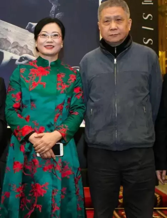 马伊琍的父亲到底是谁(马伊琍的父亲的个人经历)