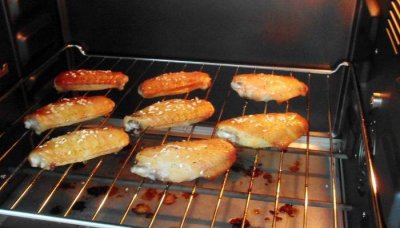 ​鸡翅用烤箱烤要多久 鸡翅用烤箱烤多少分钟