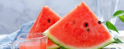 ​西瓜能和啤酒一起吃吗? 西瓜能跟啤酒一起吃吗