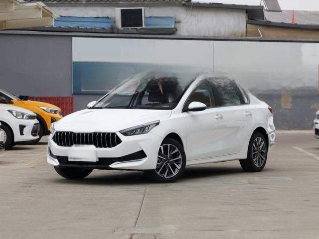 起亚K32021款落地价多少?起亚K3裸车价-