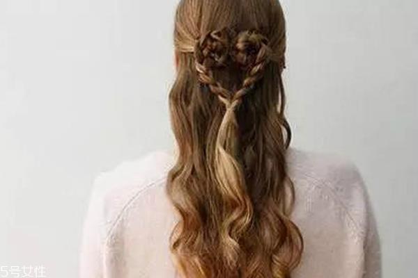 爱心编发怎么扎好看 学会这个立马气质上身