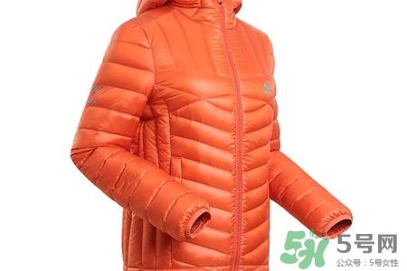 冬天穿羽绒服好还是棉服好？羽绒服和棉服哪个好？