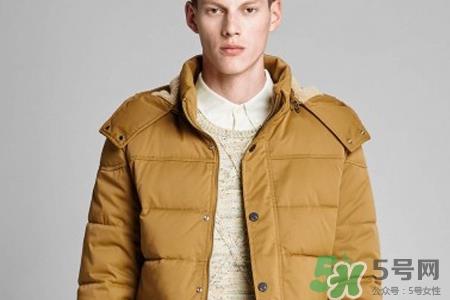 冬天穿羽绒服好还是棉服好？羽绒服和棉服哪个好？