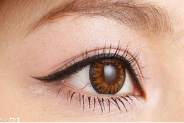 裸妆用什么颜色眼线笔 完整眼妆的画法步骤 裸妆用什么颜色眼线笔 完整眼妆的画法步骤