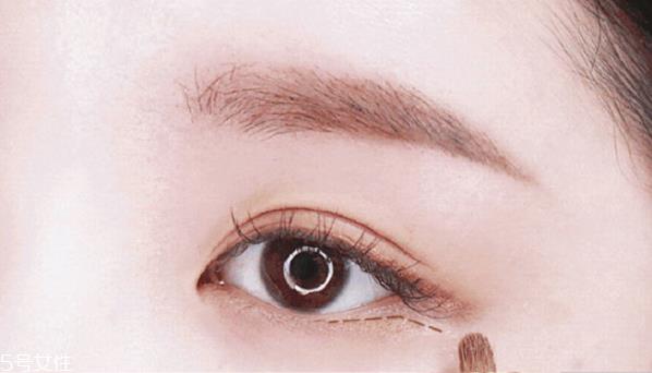 情人节化什么眼妆 约会眼妆画法