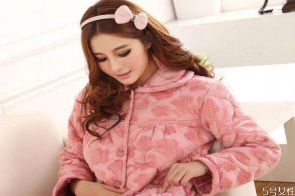 冬天睡衣布料哪种好 哪种面料衣服比较适合做睡衣