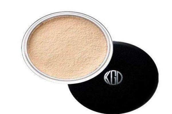 散粉和蜜粉怎么用 散粉、蜜粉和粉饼有什么区别 