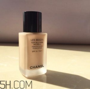 ​香奈儿les beiges米色时尚亮肌粉底液好用吗 测评