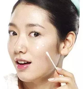 遮瑕膏怎么用比较自然 如何上出完美底妆