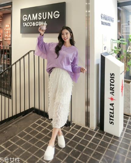 紫色卫衣怎么搭配？流行色助你成为时尚女王