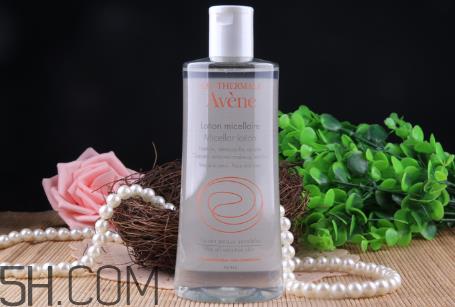 雅漾卸妆水卸得彻底吗?每天都要用卸妆水吗? 雅漾卸妆水卸得彻底吗?每天都要用卸妆水吗?