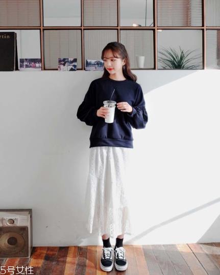 蕾丝长裙配什么鞋子？为你加足时髦指数