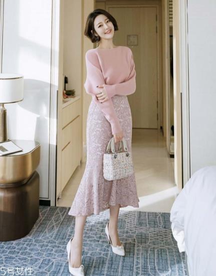 蕾丝长裙配什么鞋子？为你加足时髦指数