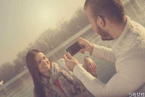 异性朋友很暧昧的表现 异性朋友什么程度算暧昧
