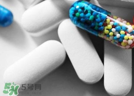 脸上长痘痘用什么药膏最好?脸上长痘痘吃什么药好?