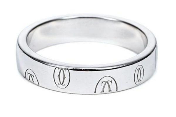 订婚后戒指戴哪个手指 男的订婚戒指戴哪个手指 订婚后戒指戴哪个手指 男的订婚戒指戴哪个手指