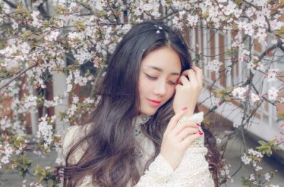 ​女朋友刚睡醒生气了怎么哄