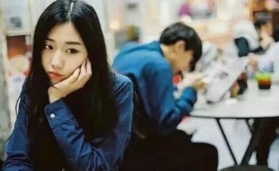 ​女朋友一点小事就生气说分手是什么心态？