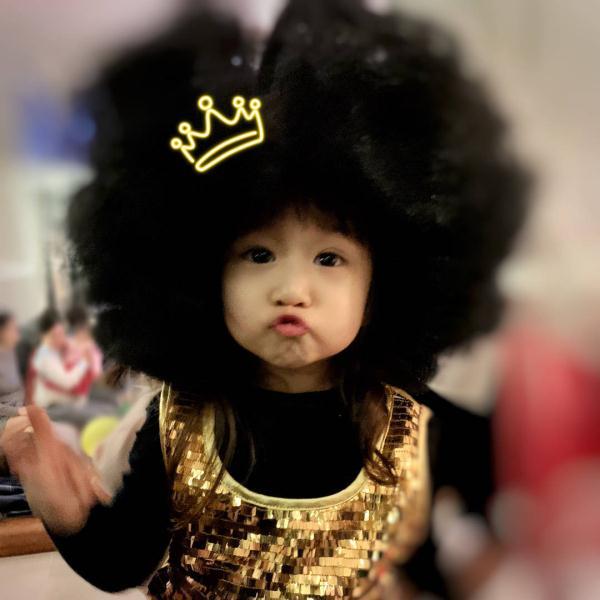 陈浩民4个孩子长大了!大女儿肤色变白颜值开挂,三女儿最可爱