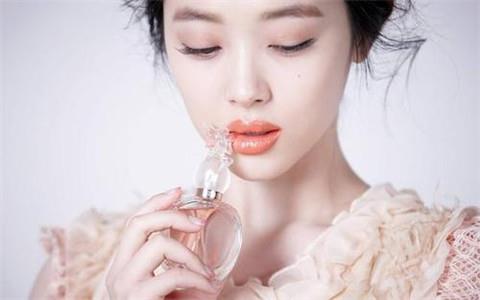 吵架女朋友说自私怎么办