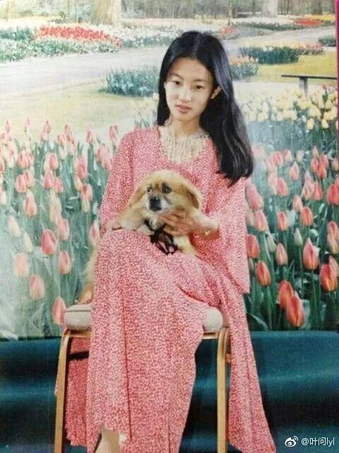 她30岁开始健身,50岁身材秒杀林志玲,这才是真正的不老女神