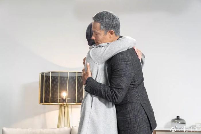 杨千嬅这首歌 18 年后再度爆红,背后的故事更动人!那一次,他们等了十年…