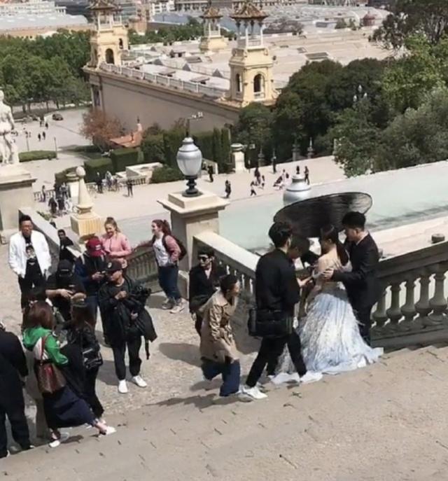 沈梦辰的海外婚纱照曝光!一向肉肉的杜海涛,竟然瘦出了新高度