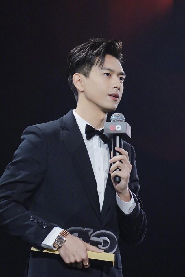 李现回复明日花的生日祝福了,太爱这个坦坦荡荡的男人了