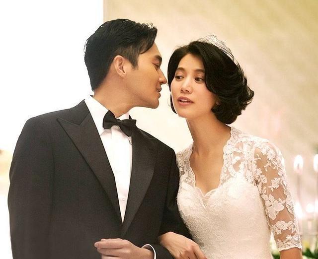 一直素颜的袁咏仪,被张智霖宠爱26年,不可思议