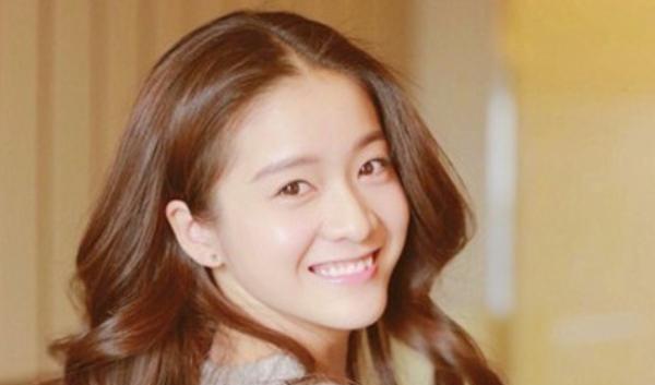 张雪迎身高成“谜”,当和沈月同框,真实身高一目了然