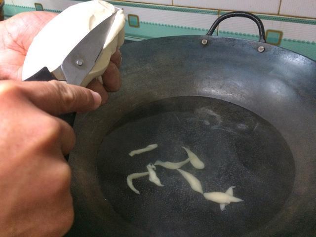 山西特色剪刀面,不用擀面也劲道十足,做法简单