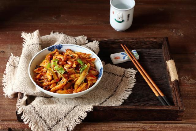 山西特色剪刀面,不用擀面也劲道十足,做法简单