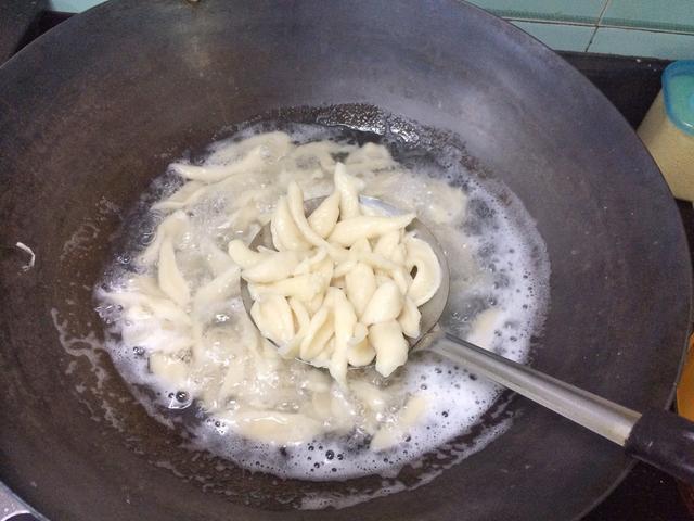 山西特色剪刀面,不用擀面也劲道十足,做法简单