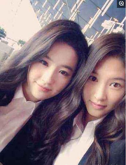 人的长相真的很奇妙,这些明星替身比亲兄弟姐妹还像