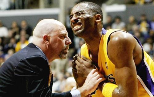 当年科比为什么大骂让林书豪滚?知道真相后,球迷都表示心疼