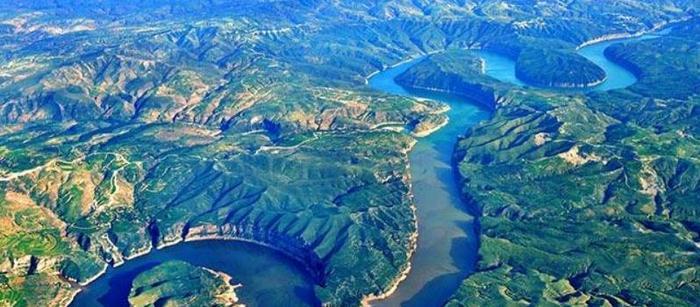 黄河的源头在哪里?只有碗口那么大?是怎么形成的,人还不能靠近