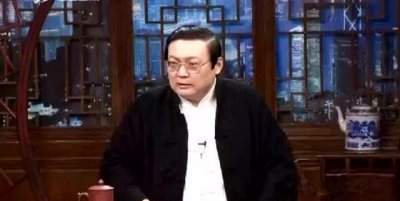 ​梁宏达究竟是什么身份，他能认识这么多大牌明星，而且什么都知道