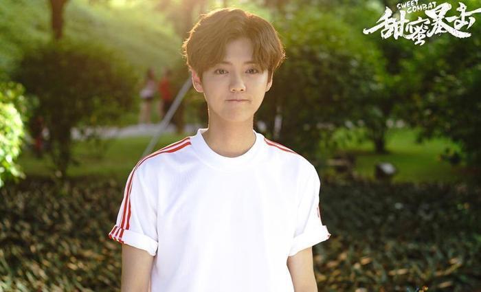 关晓彤鹿晗又发糖,甜蜜定情电视剧开播,粉丝称赞连连