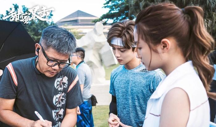 关晓彤鹿晗又发糖,甜蜜定情电视剧开播,粉丝称赞连连