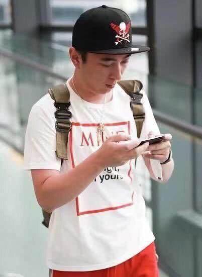 王思聪十几岁才发现家里有钱,王健林一句话回复,网友:太皮了!