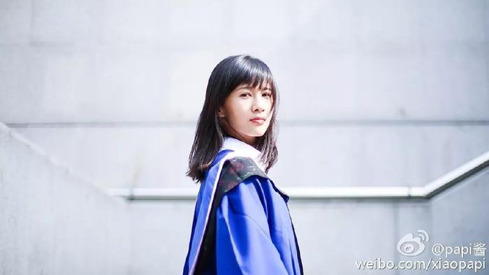 历代网红图鉴：撕x炒作傍大款，整容吸毒抄大牌？