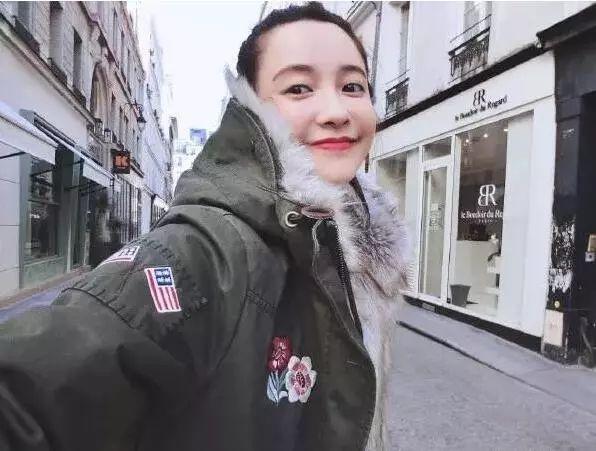 历代网红图鉴：撕x炒作傍大款，整容吸毒抄大牌？