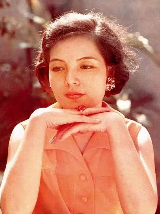 琼瑶遭丈夫原配出书控诉：该谈利益的时候扯什么三观