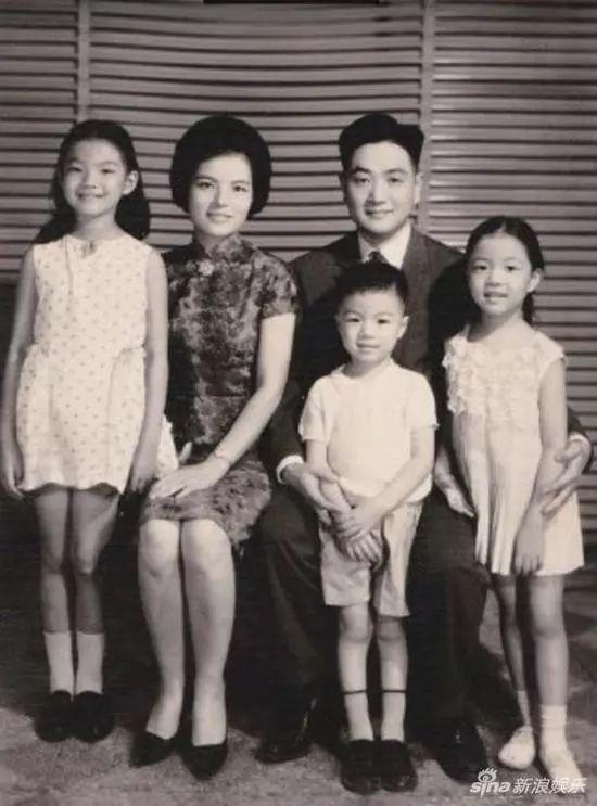 琼瑶遭丈夫原配出书控诉：该谈利益的时候扯什么三观