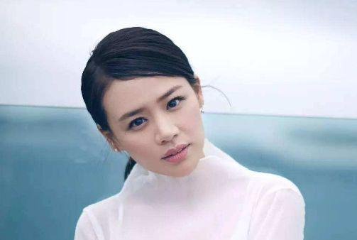 马思纯家世被曝光,小姨蒋雯丽根本不算什么,母亲才是真的牛